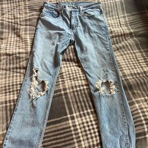 Light blue distressed jeans new without tags